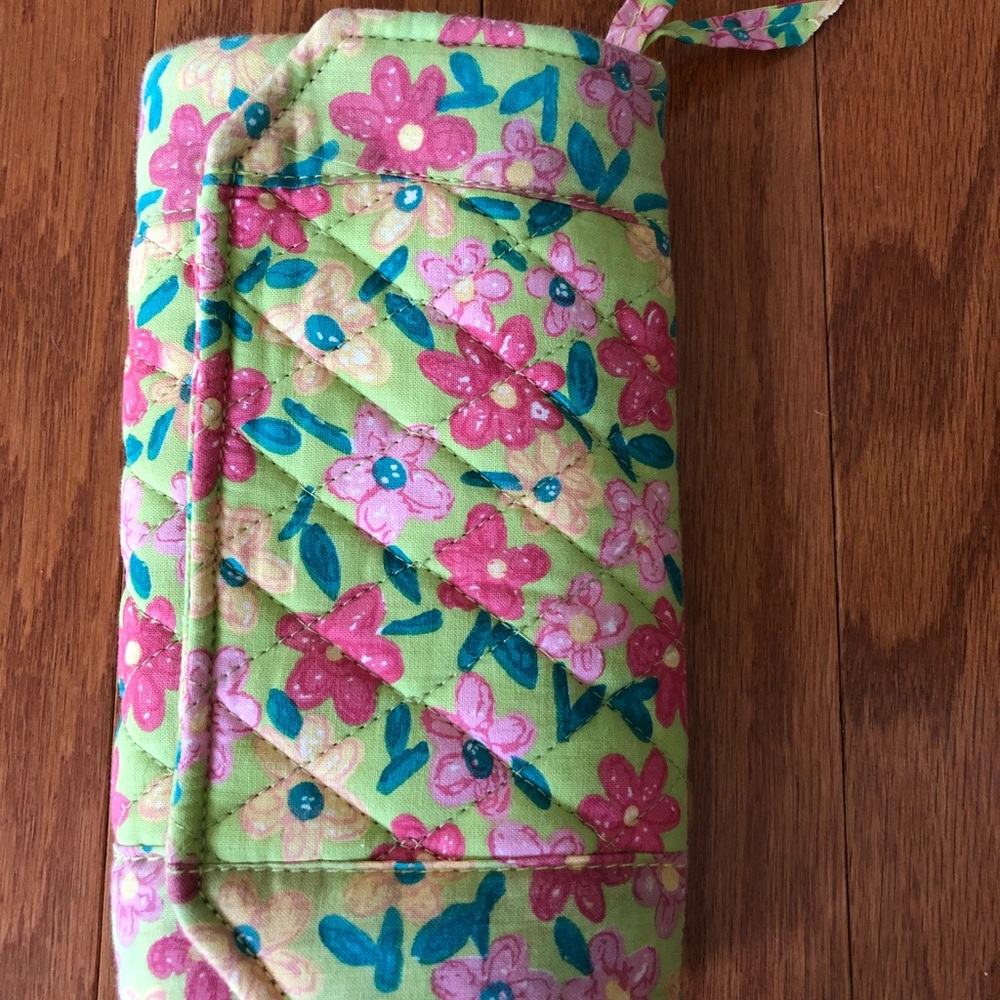 2/$10 item 🌸 🍃 adorable fabric wallet 🍃 🌸